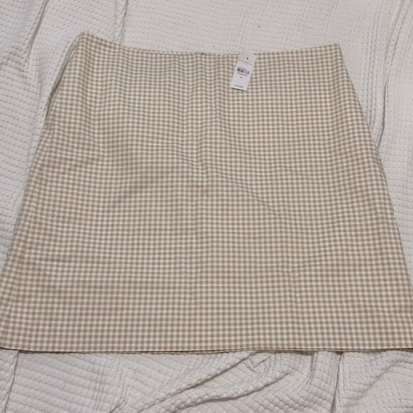NWT- Ann Taylor - 16 - Picture 1 of 7